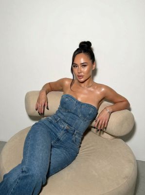 Карина, эротические фото